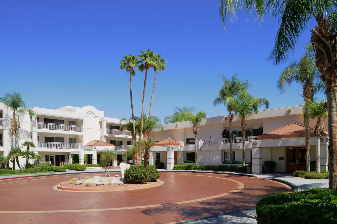My Travelution - Travel Club - Palm Canyon Resort by Diamond Resorts