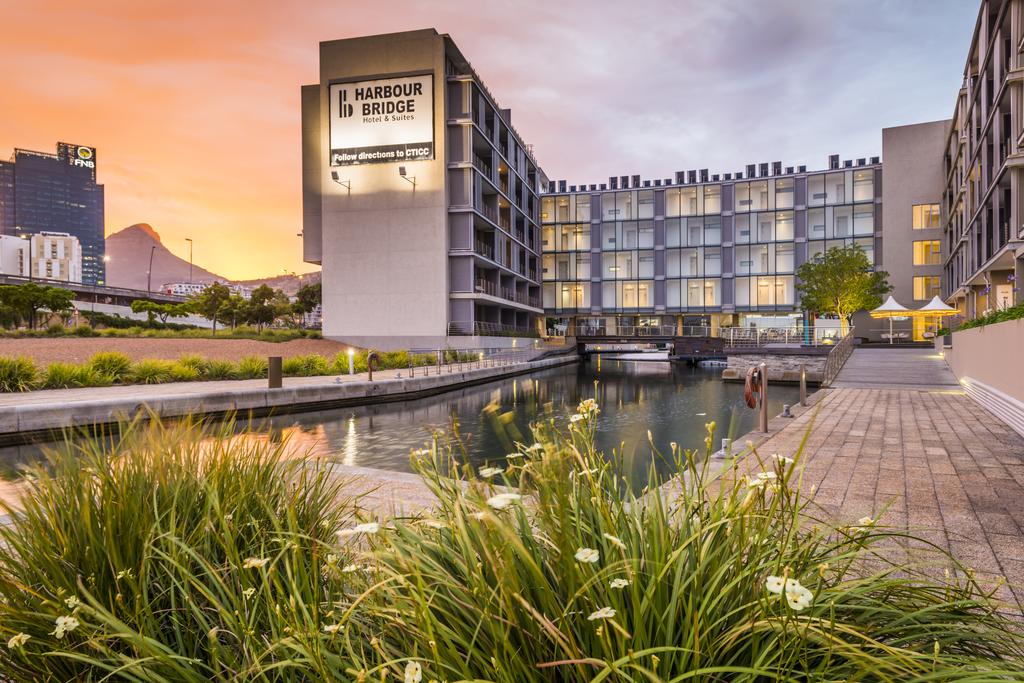 My Travelution - Travel Club - aha Harbour Bridge Hotel & Suites