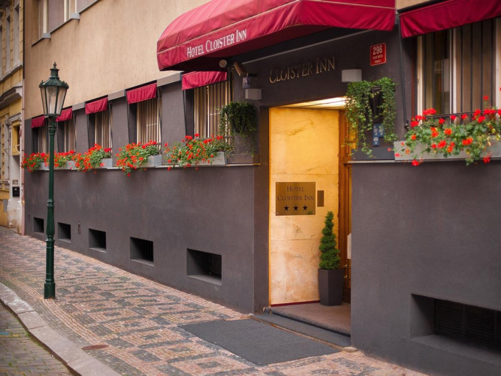 My Travelution - Travel Club - Cloister Inn Hotel
