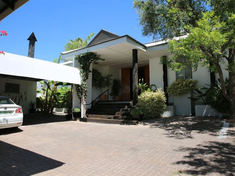 My Travelution - Travel Club - Bains House Guest House