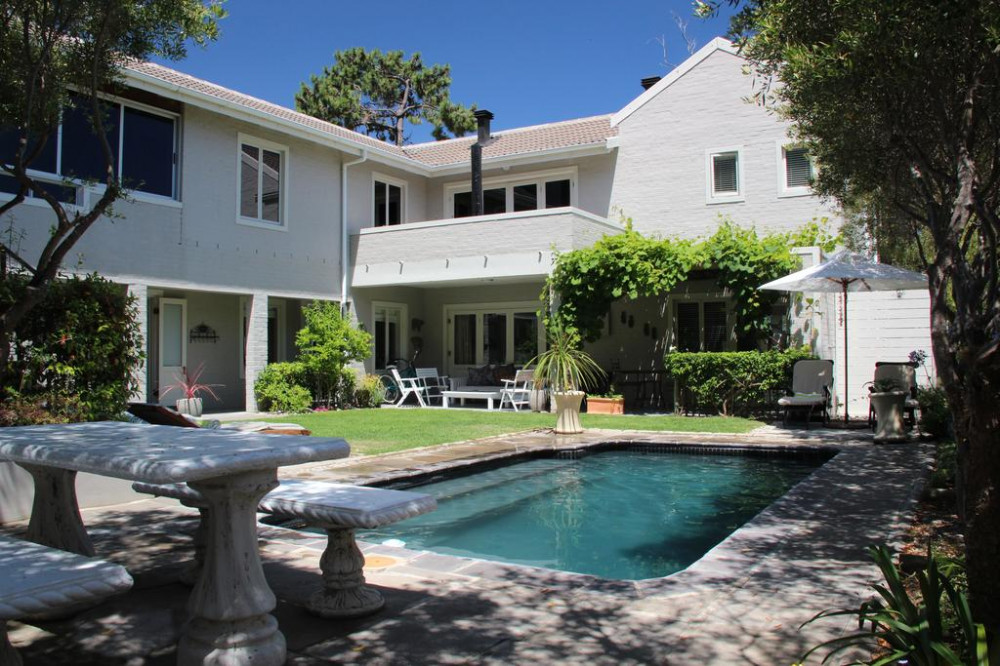 My Travelution - Travel Club - Village Green Guest House