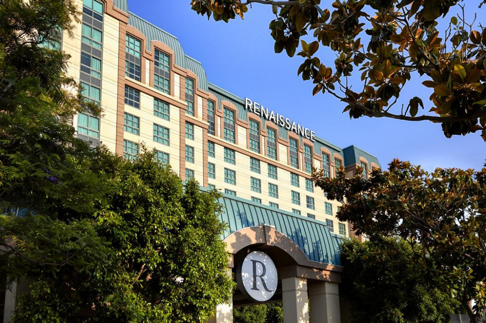 My Travelution - Travel Club - Renaissance Los Angeles Airport Hotel
