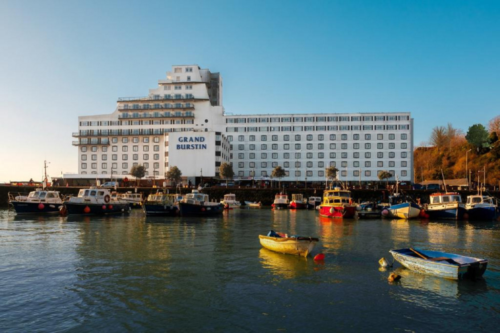 My Travelution - Travel Club - Grand Burstin Hotel