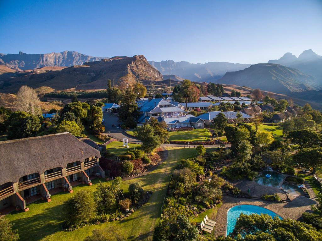 My Travelution - Travel Club - Cathedral Peak Hotel