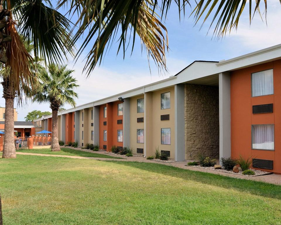 My Travelution - Travel Club - Rodeway Inn & Suites Downtown North
