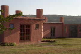 My Travelution - Travel Club - Yellow Piano Inn & Burg Lengeling Backpackers