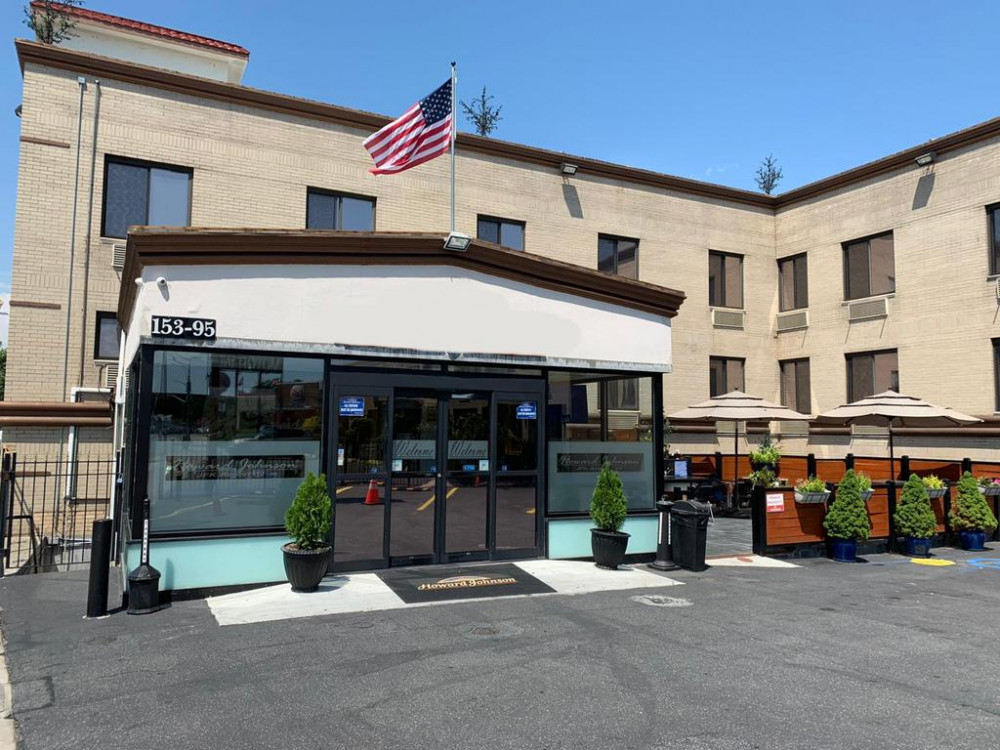 My Travelution - Travel Club - Howard Johnson Inn Jamaica JFK Airport NYC