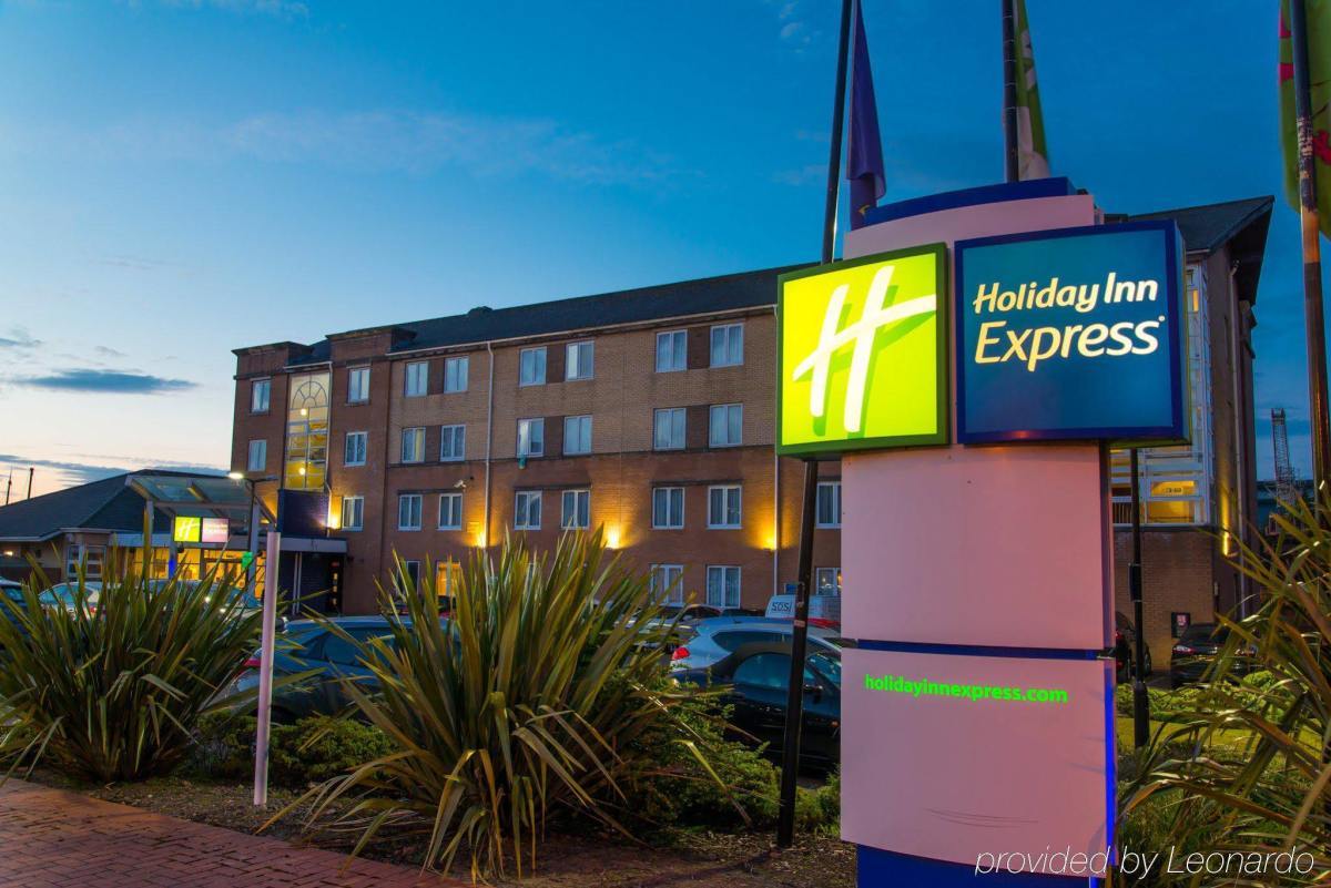 My Travelution - Travel Club - Holiday Inn Express Cardiff Bay