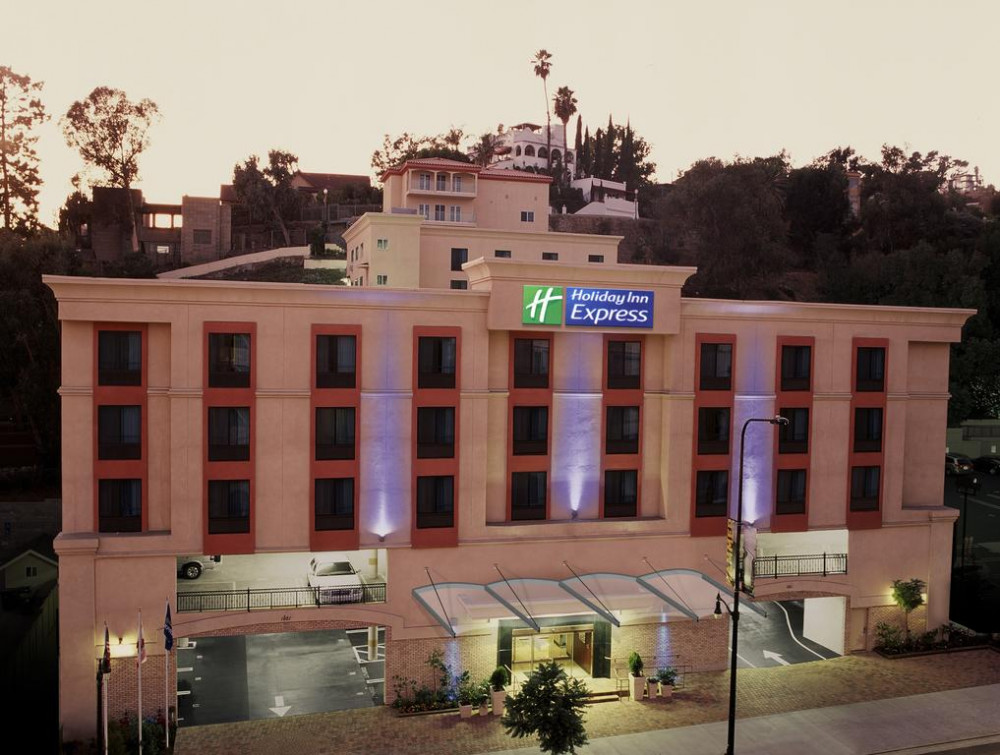My Travelution - Travel Club - Holiday Inn Express & Suites Hollywood Walk Of Fame