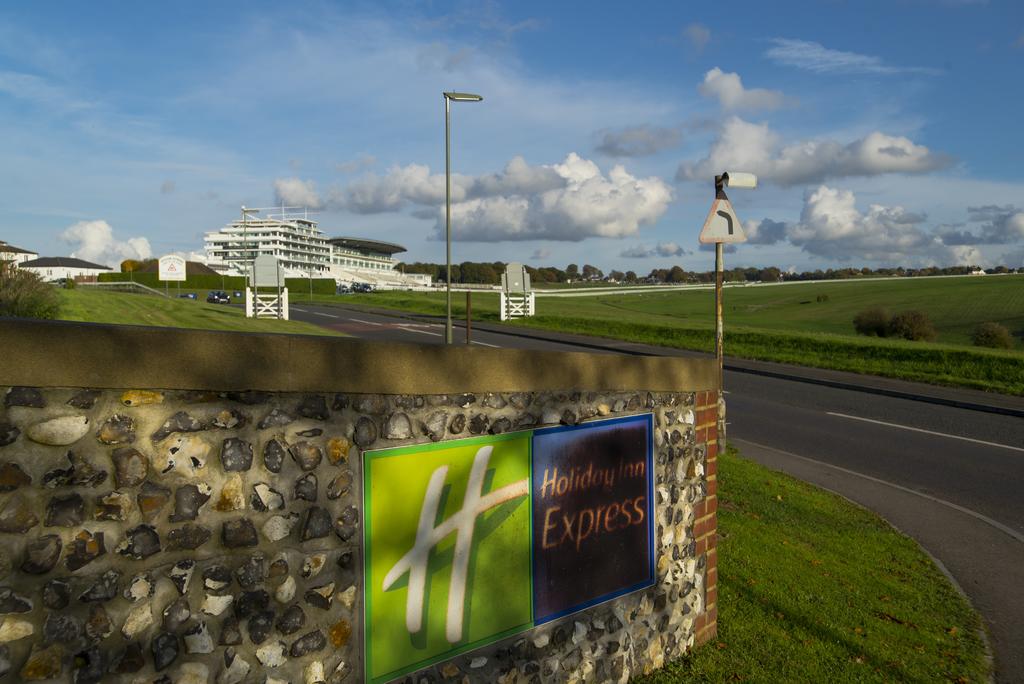 My Travelution - Travel Club - Holiday Inn Express London Epson Downs