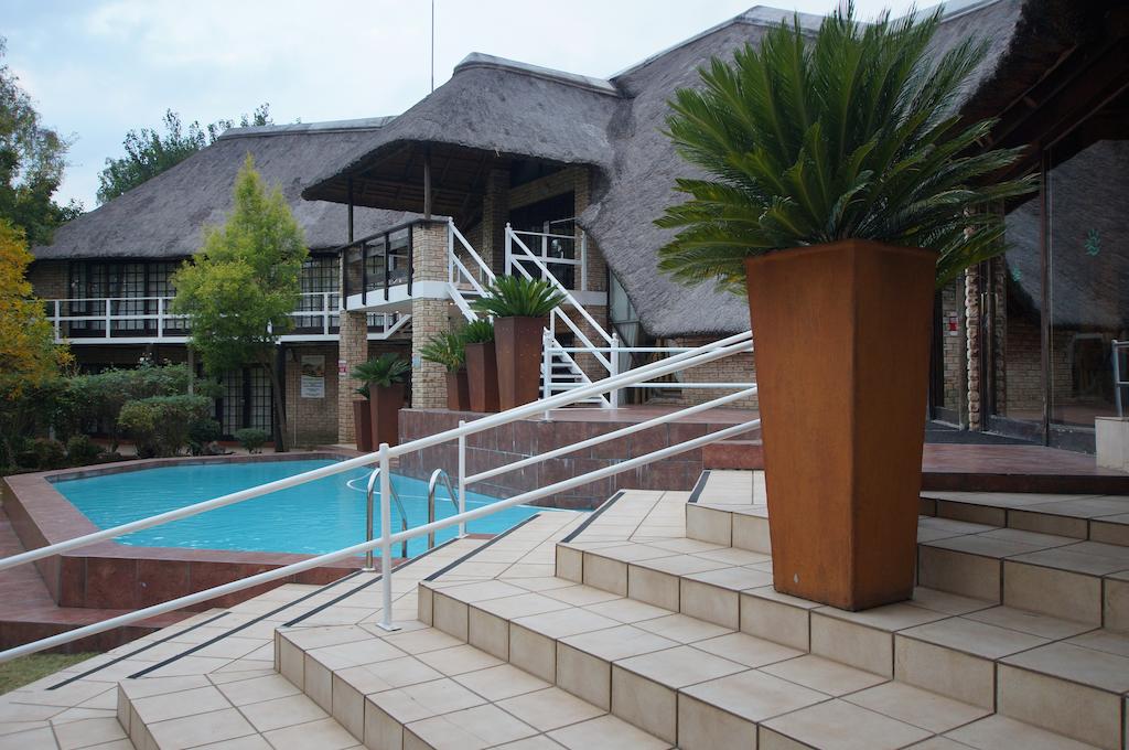 My Travelution - Travel Club - Waterfront Country Lodge