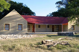 My Travelution - Travel Club - Kamerkloof Guest House