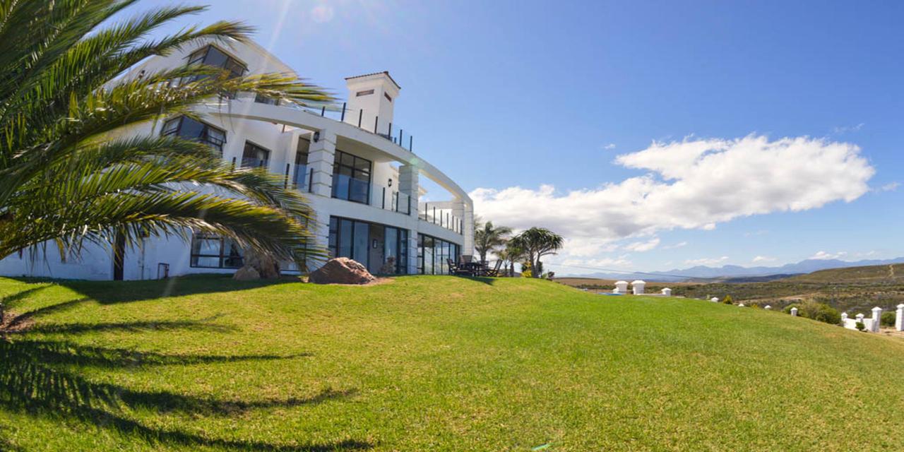 My Travelution - Travel Club - Fly Me To The Moon Guest House