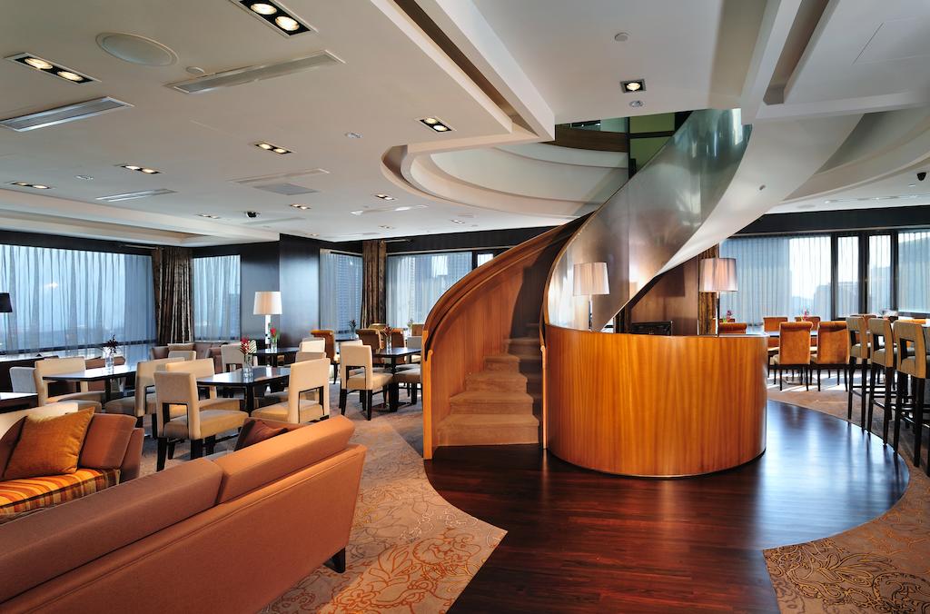 My Travelution - Travel Club - Peninsula Excelsior Hotel Singapore