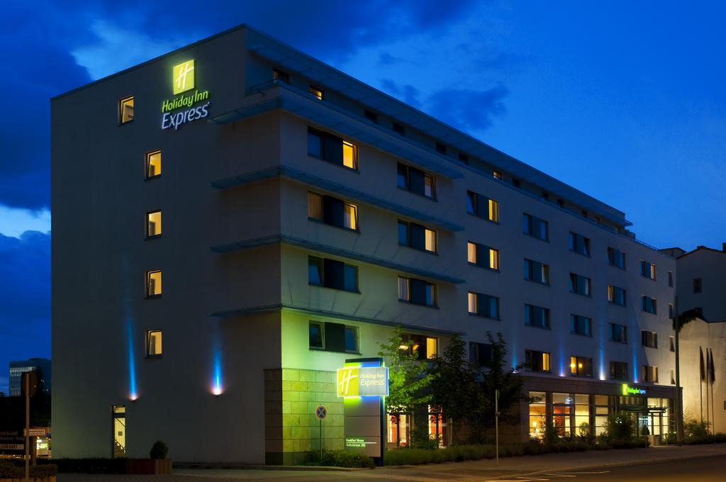 My Travelution - Travel Club - Holiday Inn Express Frankfurt Airport