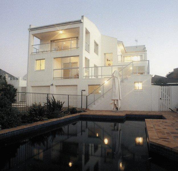 My Travelution - Travel Club - Bloubergstrand Sunset Lodge