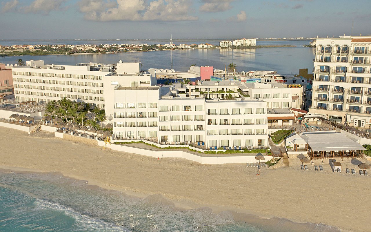 My Travelution - Travel Club - Flamingo Cancun Resort