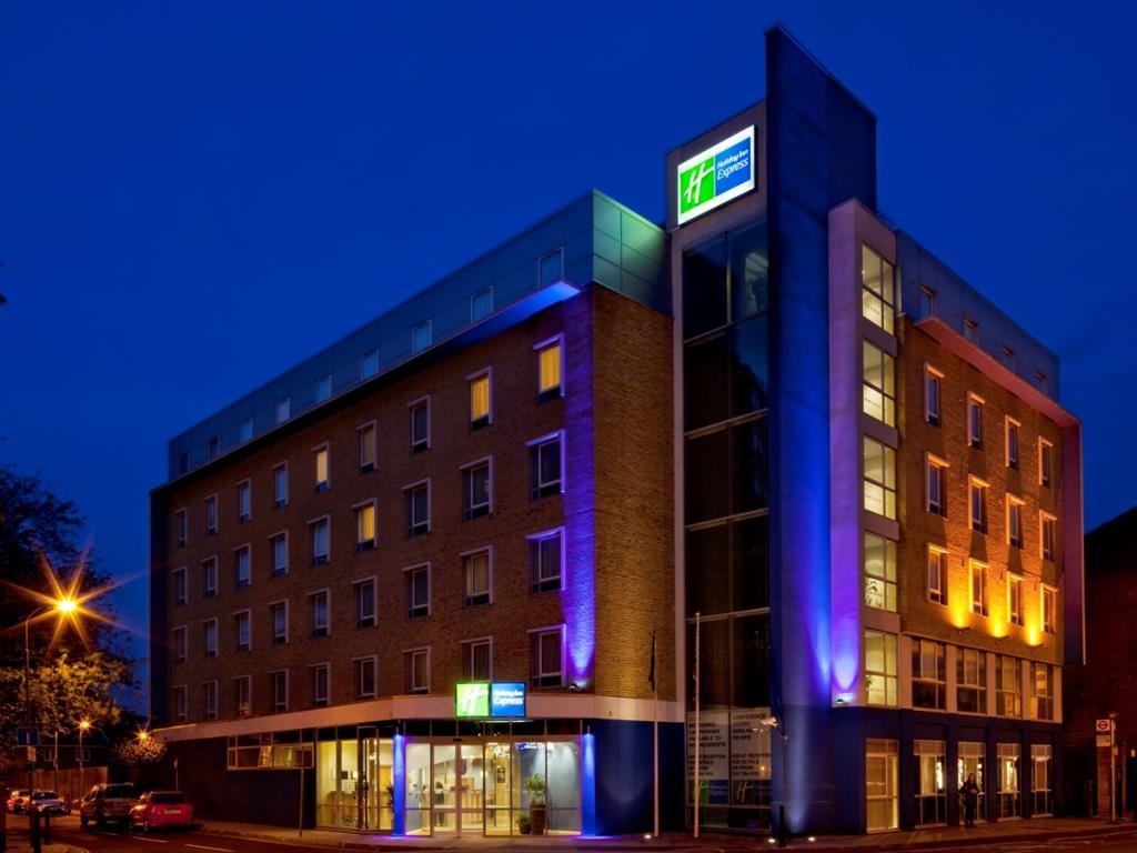 My Travelution - Travel Club - Holiday Inn Express Earls Court