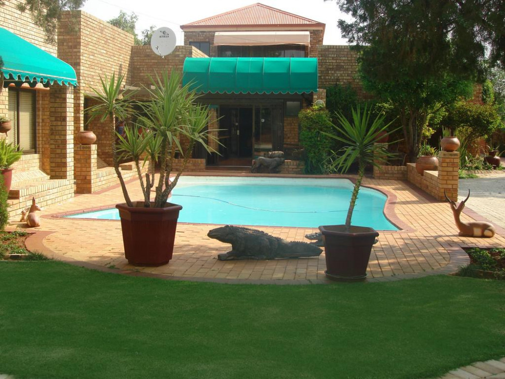 My Travelution - Travel Club - Boga Legaba Guest House