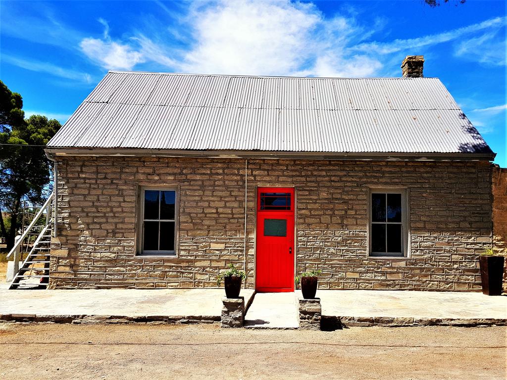 My Travelution - Travel Club - The Artist's Cottage
