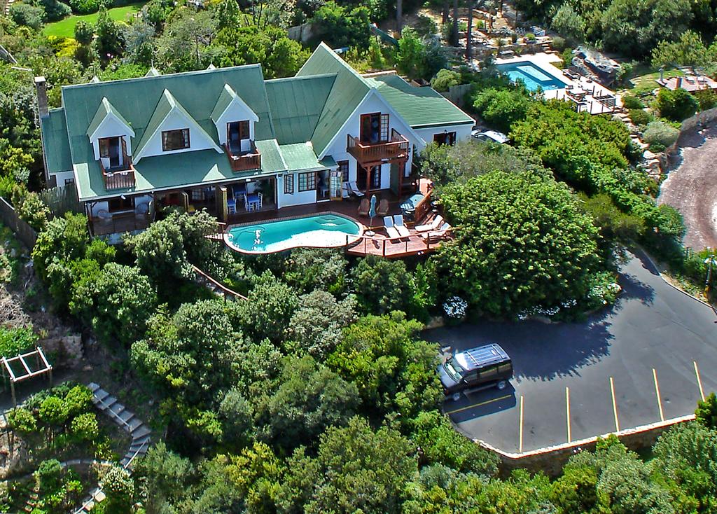 My Travelution - Travel Club - Amblewood Guest House - Bayview Room