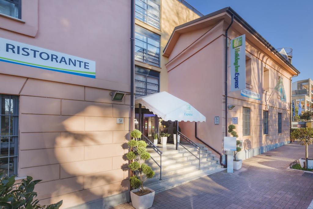 My Travelution - Travel Club - Holiday Inn Express Rome San Giovanni