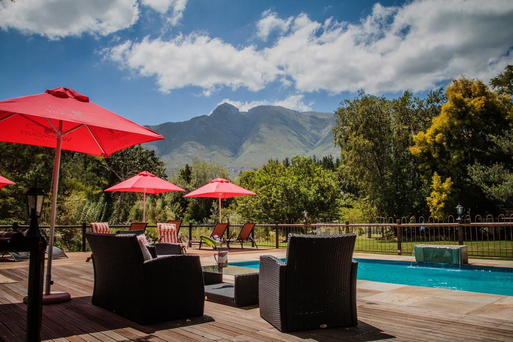 My Travelution - Travel Club - Aan De Oever Guest House