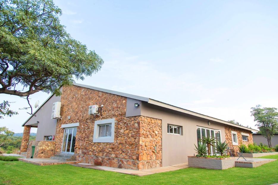My Travelution - Travel Club - Jahensu Safaris - Hillside Lodge