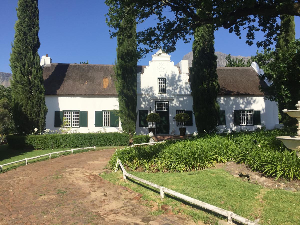 My Travelution - Travel Club - Mountain Shadows Guest House