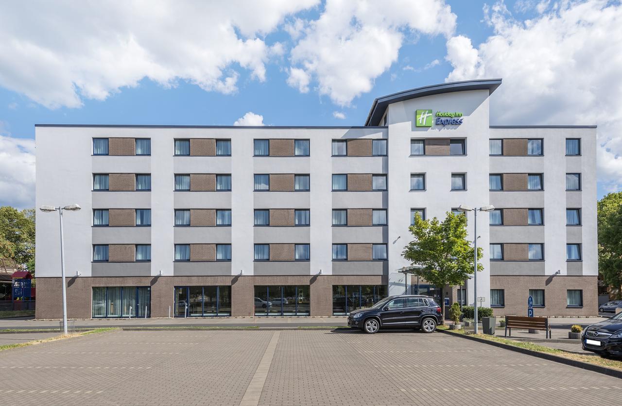 My Travelution - Travel Club - Holiday Inn Express Cologne - Muelheim