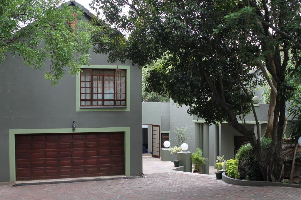 My Travelution - Travel Club - Mbombela Exclusive Guest House-Daleen