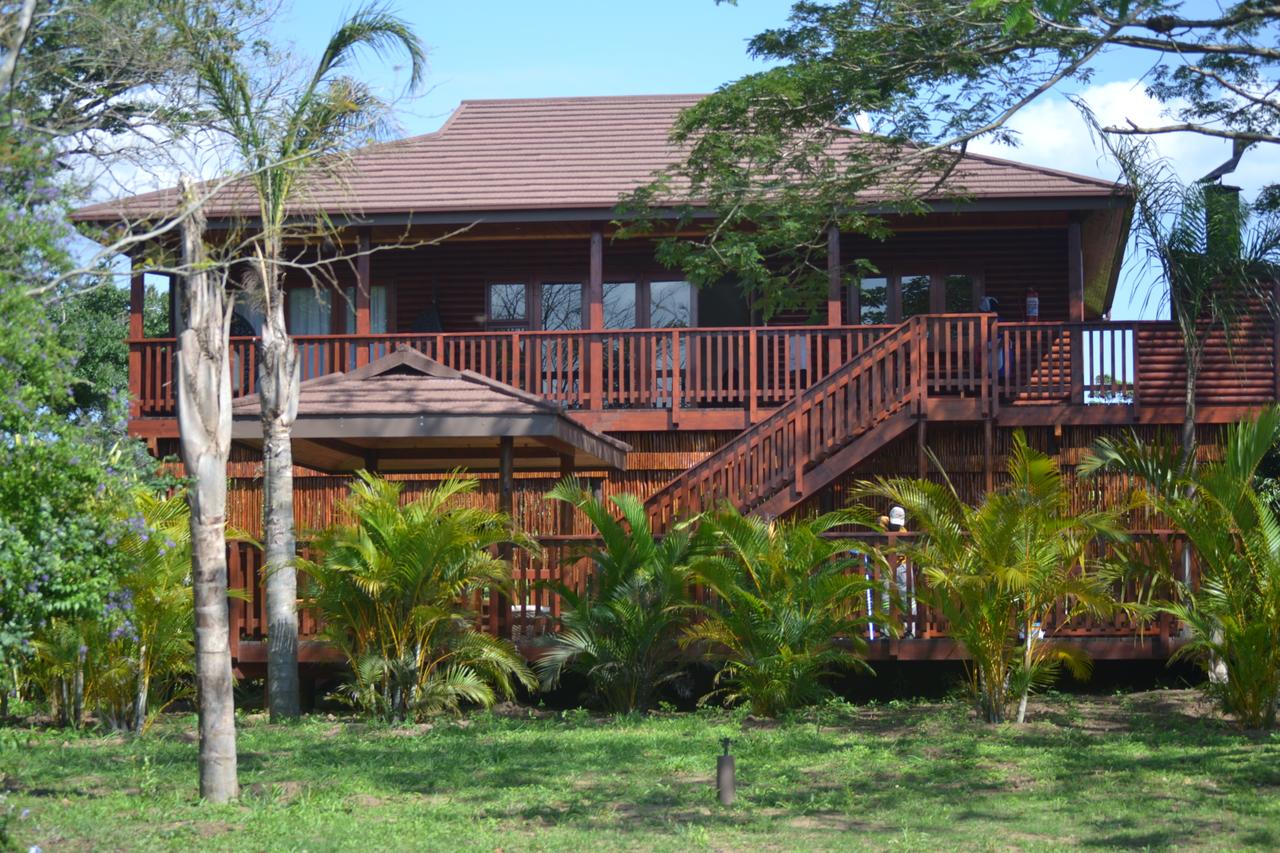 My Travelution - Travel Club - Monzi Safari Lodge