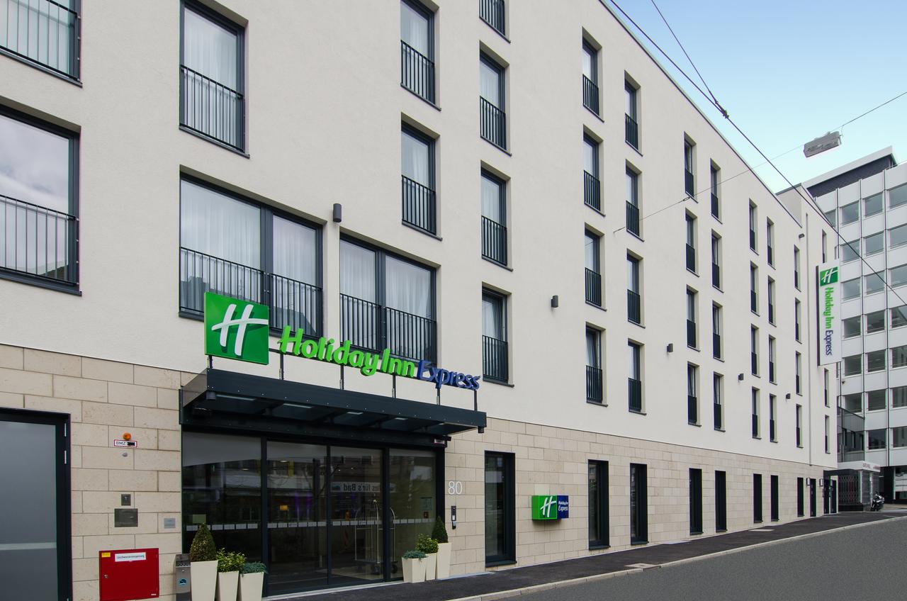 My Travelution - Travel Club - Holiday Inn Express Dusseldorf - City