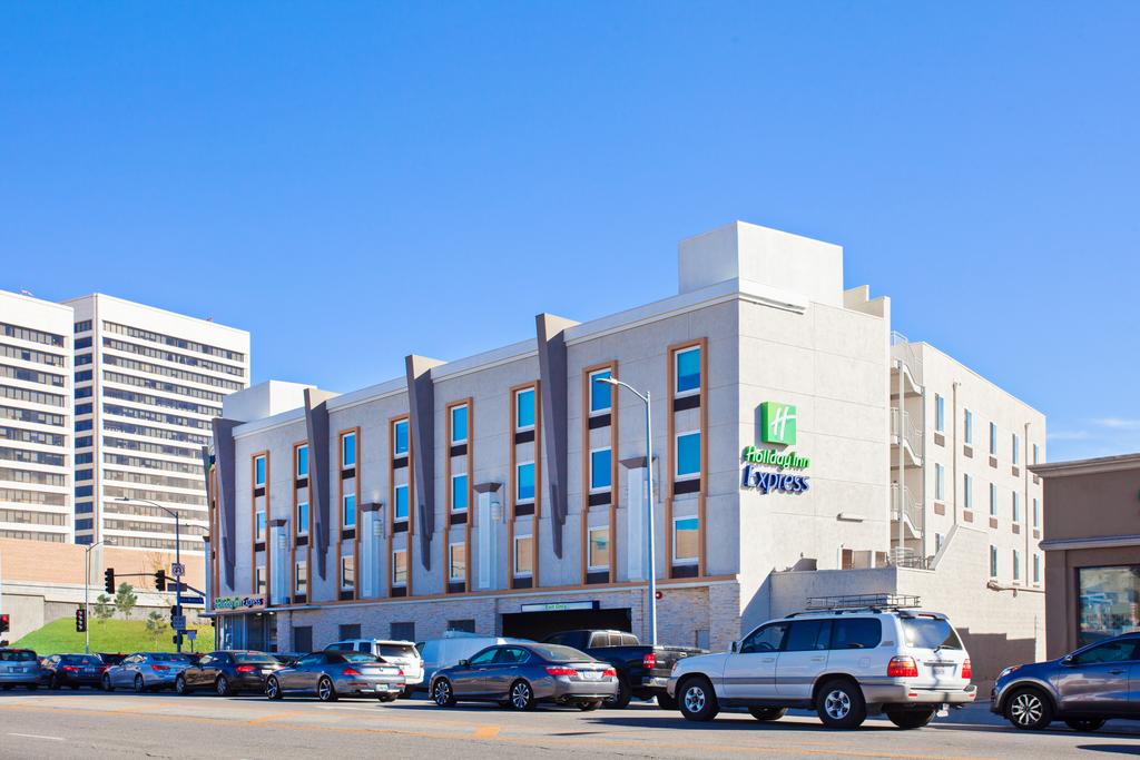 My Travelution - Travel Club - Holiday Inn Express West Los Angeles-Santa Monica