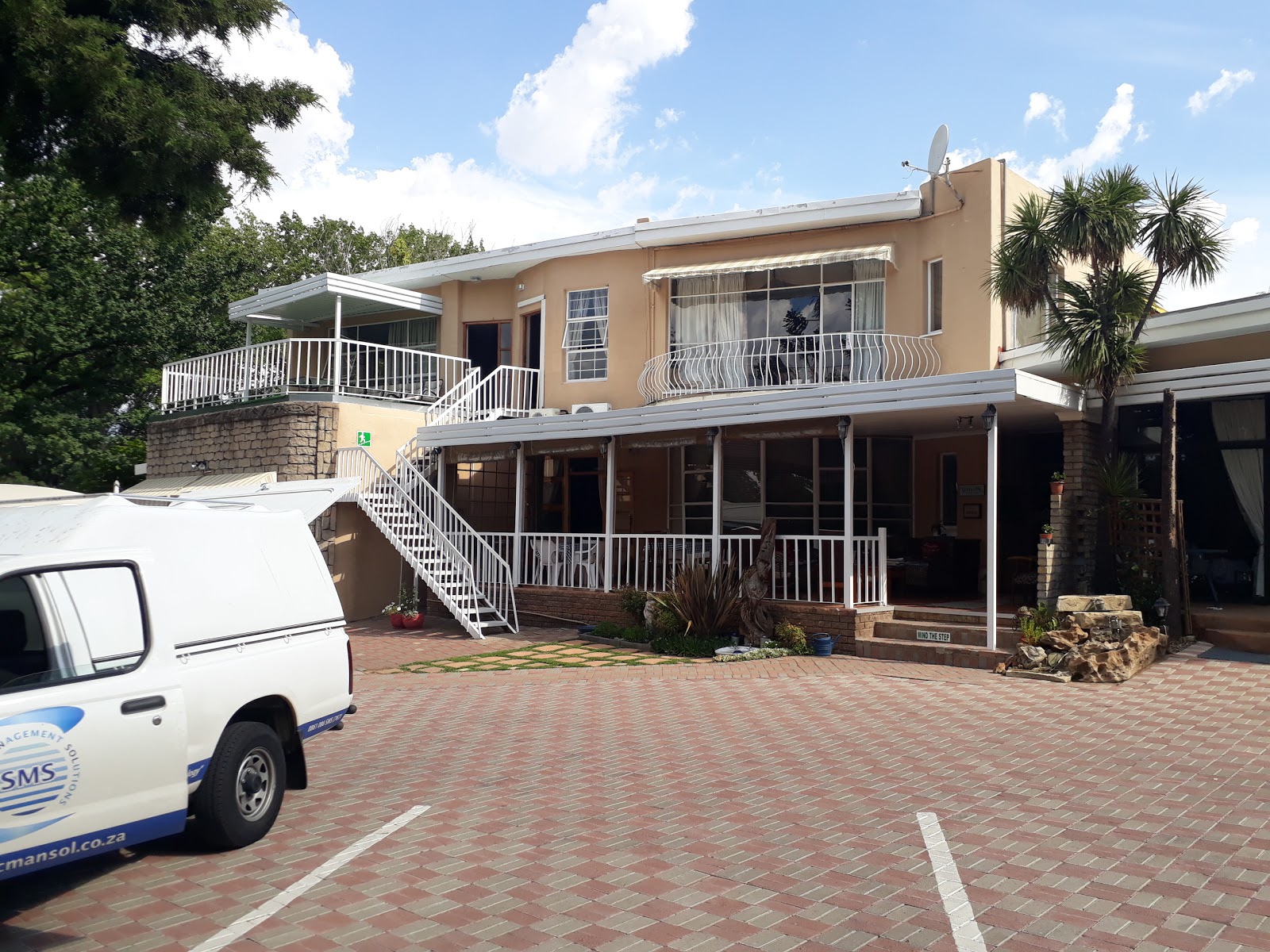 My Travelution - Travel Club - Woodpecker Guest House