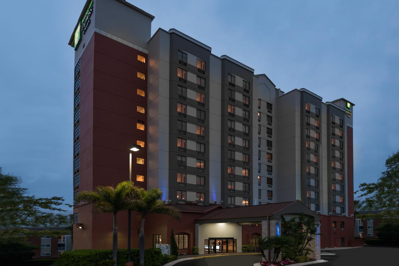 My Travelution - Travel Club - Holiday Inn Express & Suites Nearest Universal Orlando