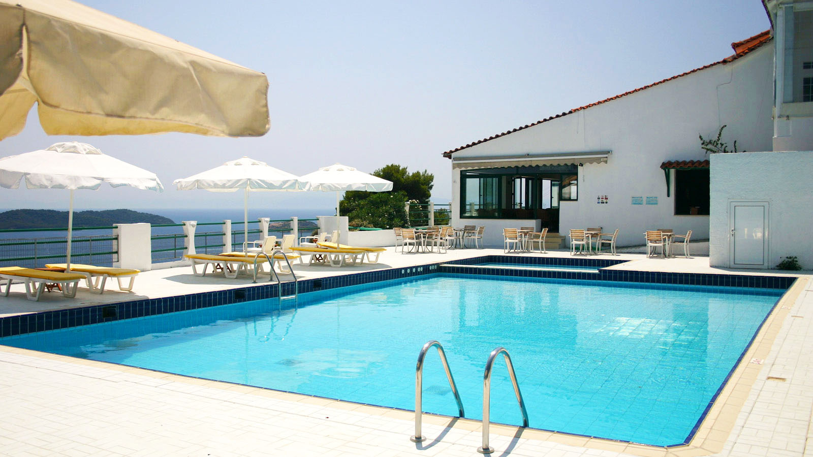 My Travelution - Travel Club - Skiathos Club Hotel and Suites