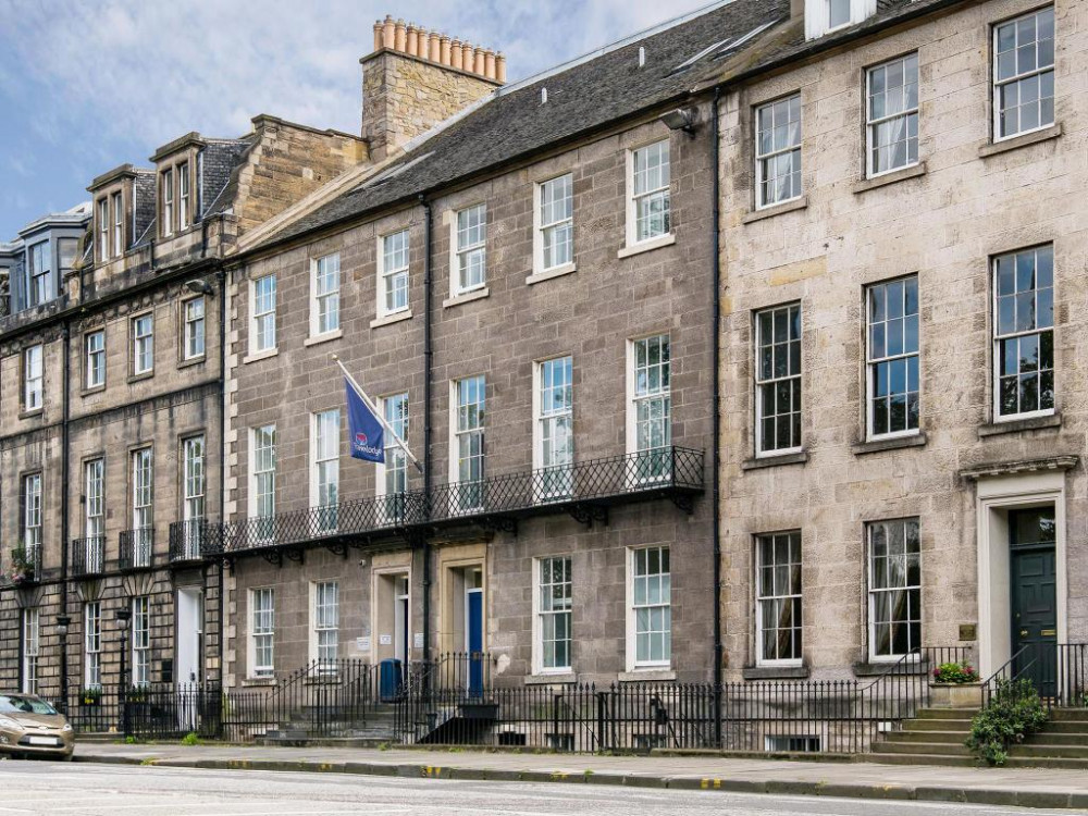 My Travelution - Travel Club - Travelodge Edinburgh Central Queen Street