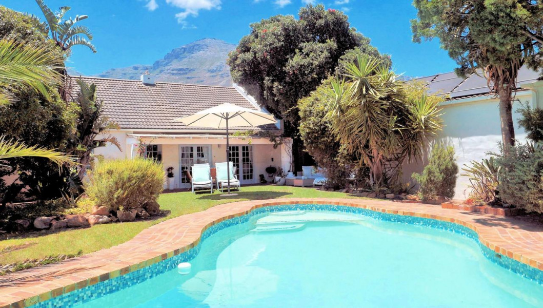 My Travelution - Travel Club - Hout Bay Beach Cottage