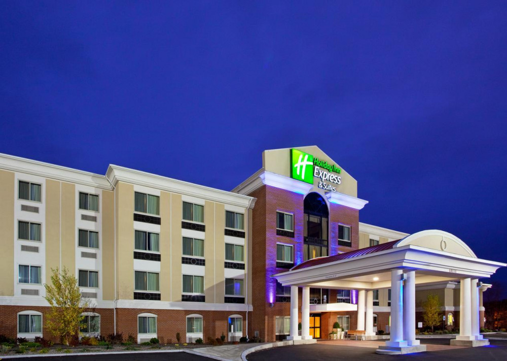 My Travelution - Travel Club - Holiday Inn Express & Suites Niagara Falls
