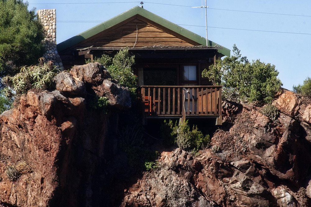 My Travelution - Travel Club - Bergsig Guest Farm - Mountain Zebra Honeymoon Suite
