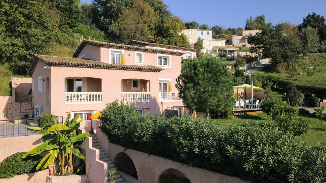My Travelution - Travel Club - Hôtel Les Bastides Saint-Paul