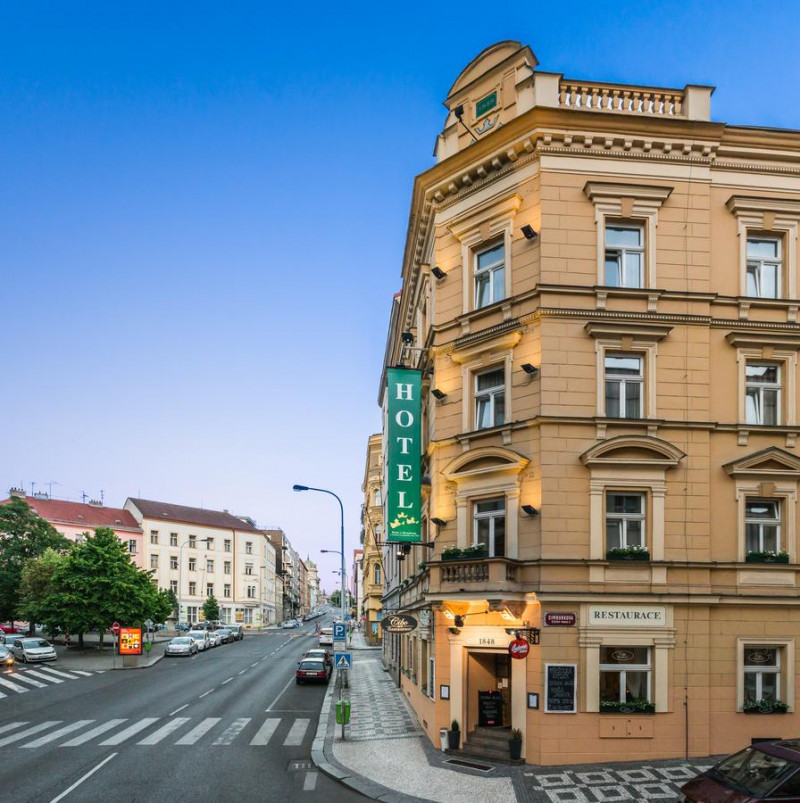 My Travelution - Travel Club - Three Crowns Hotel
