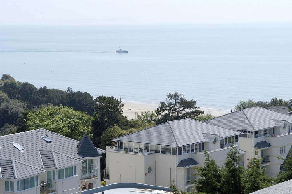 My Travelution - Travel Club - The Riviera Hotel & Holiday Apartments