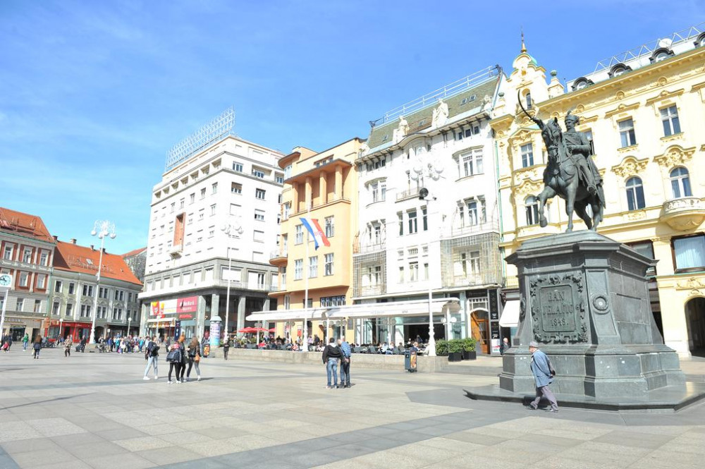 My Travelution - Travel Club - Main Square Residence