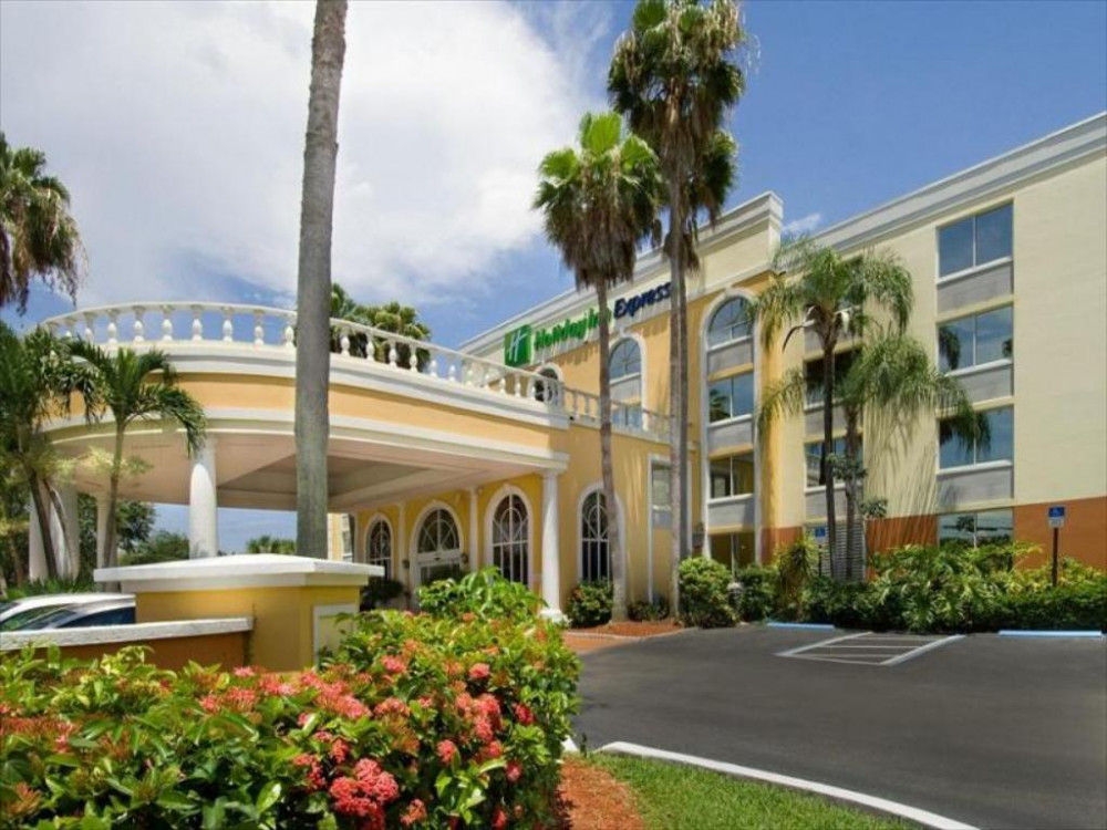 My Travelution - Travel Club - Holiday Inn Express Miami Airport Doral Area