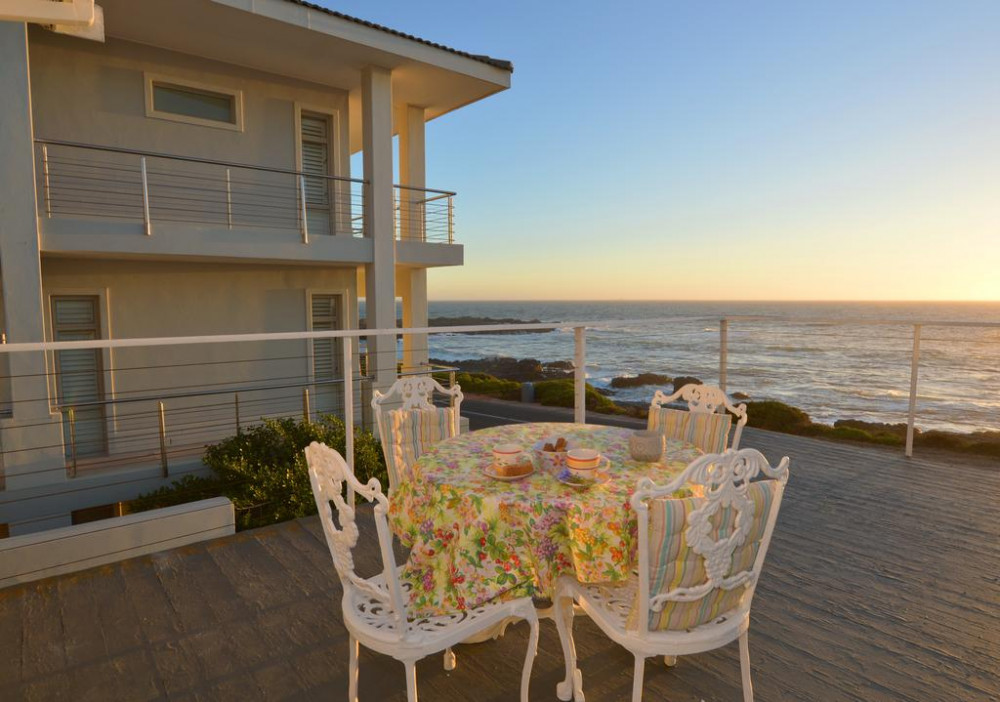 My Travelution - Travel Club - Breakwaters Self-catering Guest House