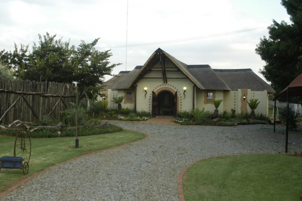 My Travelution - Travel Club - African Silhouette Guesthouse