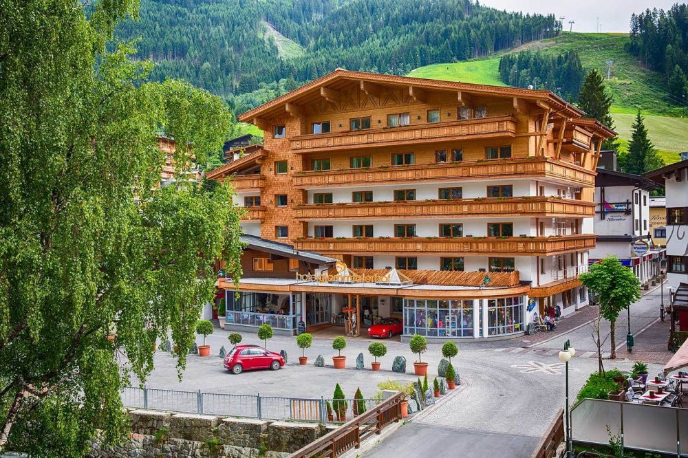 My Travelution - Travel Club - Hotel Glemmtalerhof - Neighbouring Building Of The Pension