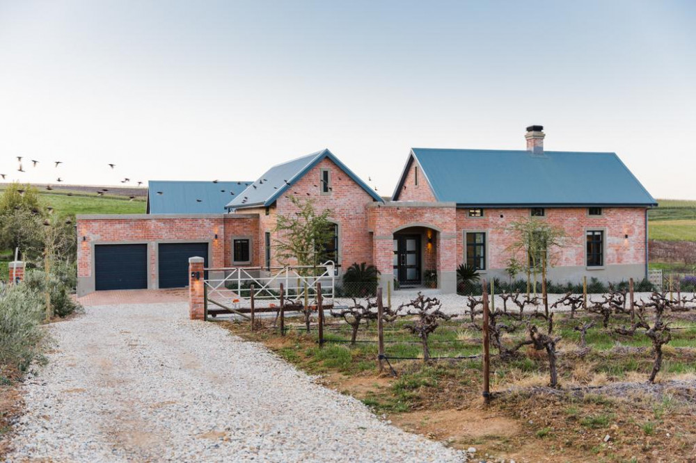 My Travelution - Travel Club - Vineyard Views Country House